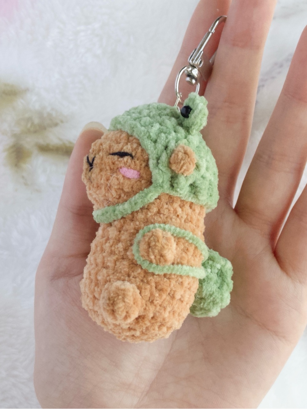 Crochet Frog Capybara Keychain - Picture 6 of 6